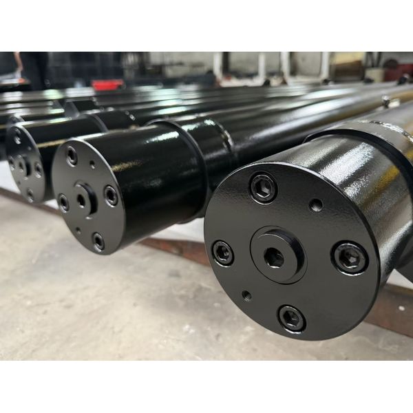 High Tonnage Telescopic Hydraulic Cylinders With Hard Chrome Plated Surface For AWP