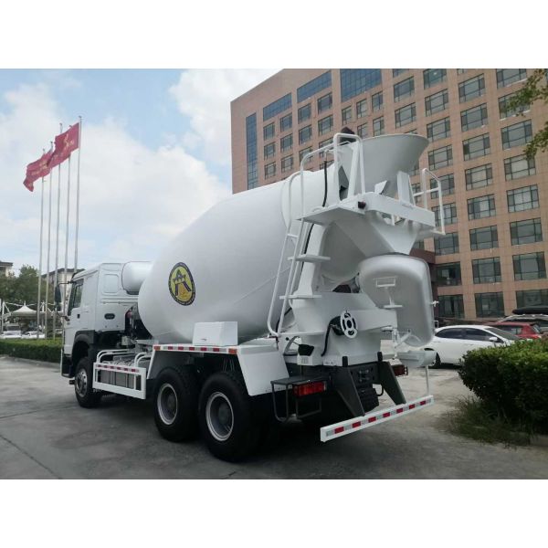 2026 Brand New HOWO 10 Cubic Meter Mixer Truck with 6x4 Drive Type and 336-371 HP Engine for Ghana