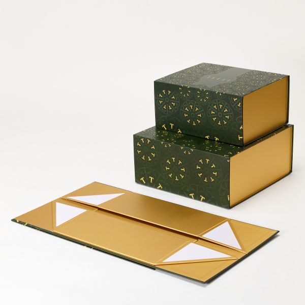 Embossed Magnetic Closure Gift Box Portable Folding Magnetic Gift Box
