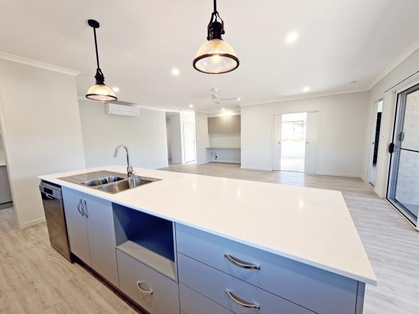 Modern Small  Kitchen Cabinet Design Melamine Kitchen Cabinet With Island