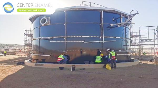Floating Roof for Fuel Oil Storage Tanks: Controls vapor emissions and maintains product integrity