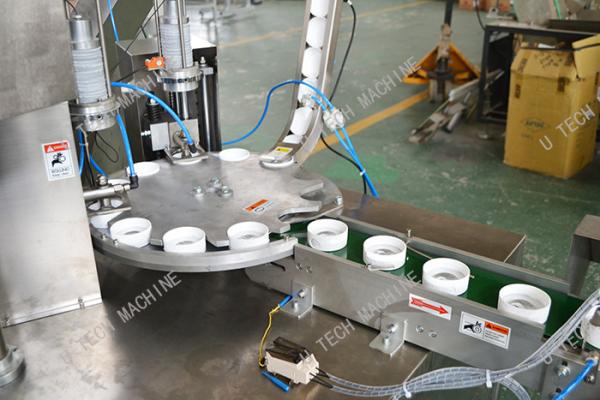 Bottle Cap Lining Machine / Cut Insert Sealing Aluminum Foil Lining Machine