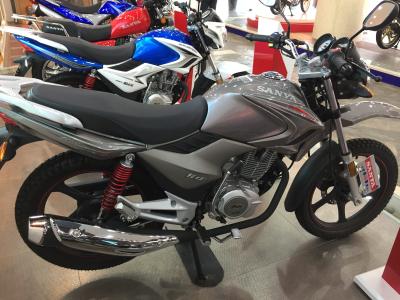 150CC Engine Gas Powered Motorcycle Multiple Front Headlight Seat Cushion With Air Bag