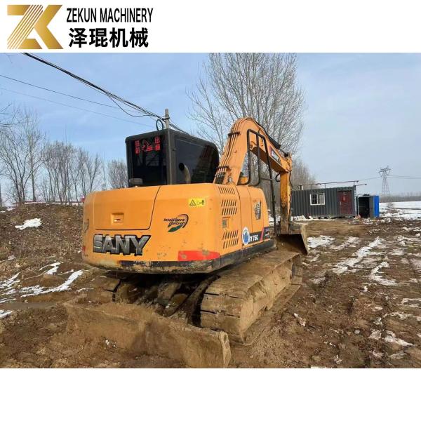 7.5ton SANY 75C Excavator Usado com outro cilindro hidráulico e em 2015