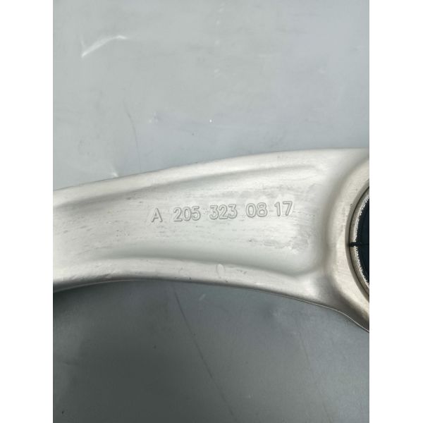 High quality right front stabilizer bar link 2053230817 for Benz C-Class