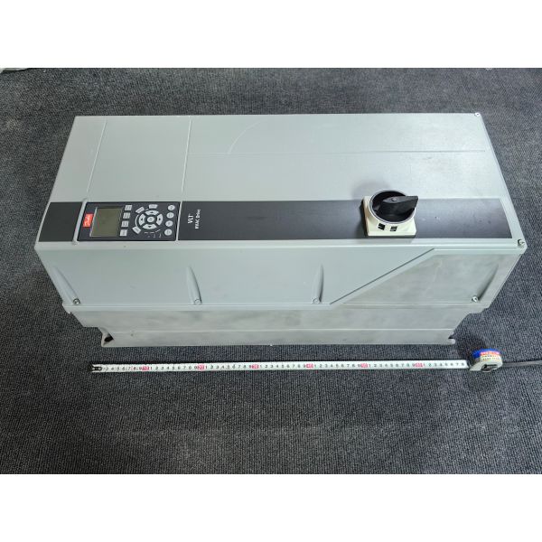 Brand New Original VLT Danfoss VFD Inverter FC-302P45KT5E55 Danfoss Vsd  45KW  220V 380V 500V Vsd for Pump Fan Compressor