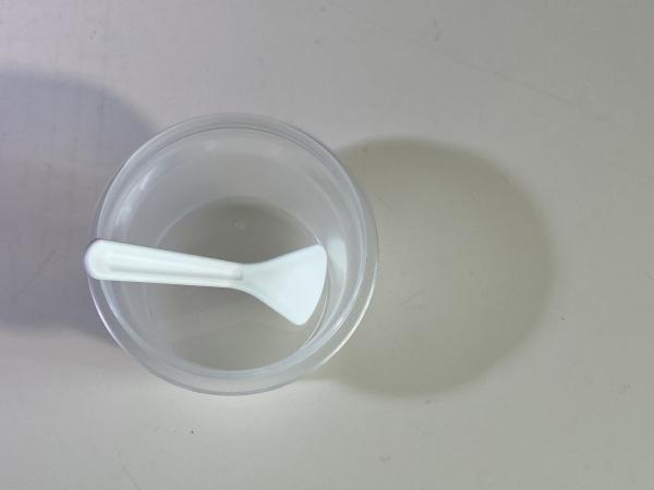 ホワイトまたはカスタマイズされた 82mm PP スパトゥラ 化粧クリーム