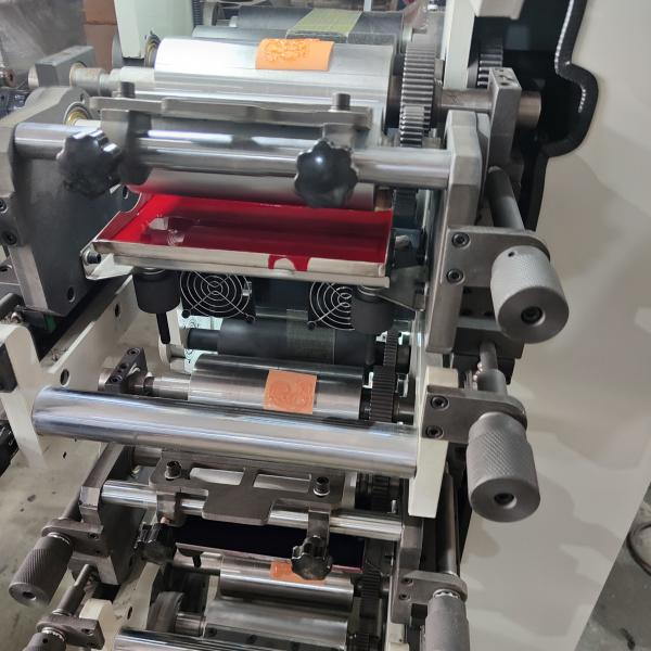 Высокоскоростная флексографская печатная машина с длиной 250 мм, шириной 180 мм, скоростью 5-60 м/мин и точностью 0,15 мм