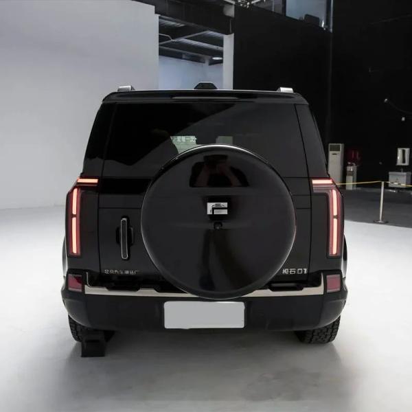 Chinese Baic Jishi 01 Série Long Range Polar Stone 01 Véhicule électrique avec 476 chevaux maximum et grand SUV de luxe