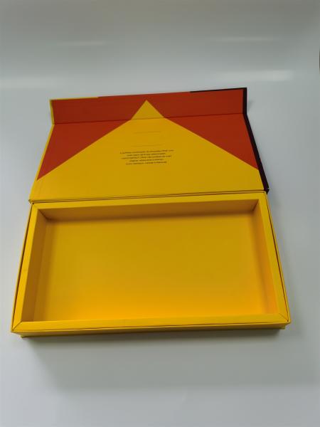 Golden Custom Die Cut Packaging Box Degradable Cardboard Folding FSC