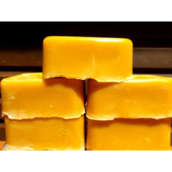 Pure Yellow Organic Beeswax Blocks Grade A Bees Products