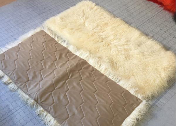 Dyed Mongolian Luxury Fur Throws For Sofas , Small Long Wool Sheepskin Rug