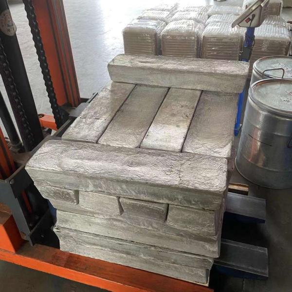 Pureza pura de los lingotes 99,95% del magnesio para la acería y las fundiciones