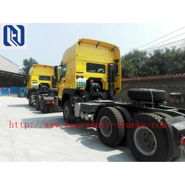 Howo7 6X4 Tractor Trailer Truck LHD 10 Wheels HW 79 High Roof Cab Two Berths 102 km / h