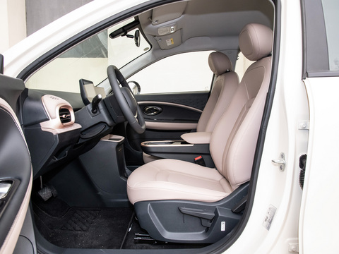 Чистый электрический автомобиль 2024 JAC Yttrium 3 Air Love Edition 330 км пробег EV автомобиль 60кВт / 82с Моторная мощность с 150