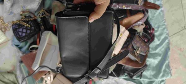 Affordable Adjustable Strap 2nd Hand Bags Second Hand Leather Satchel