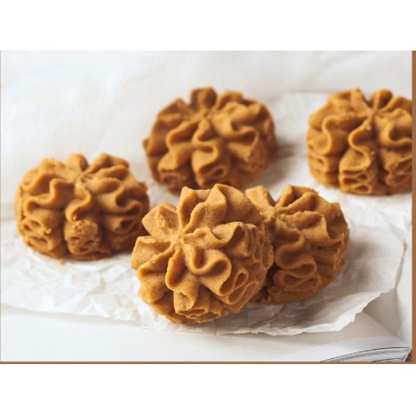 Custom Private Label New Year'S Gift Crispy Original Danish Butter Cookies In Jar