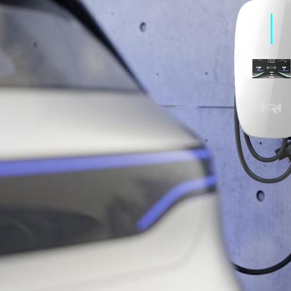7kW Output Power Tesla Compatible Wall Mounted EV Charging Station for Electric Car Charger