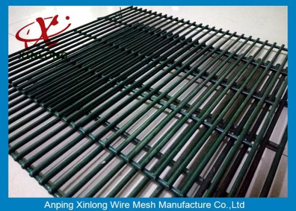 Powders Sprayed Coating Dark Green 358 Security Mesh Fence 12.7*76.2mm