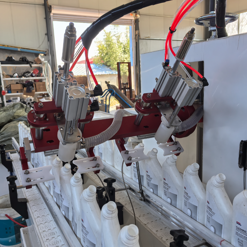 Small Automatic Liquid Detergent Filling Machine for Acidic and Corrosive Chemicals