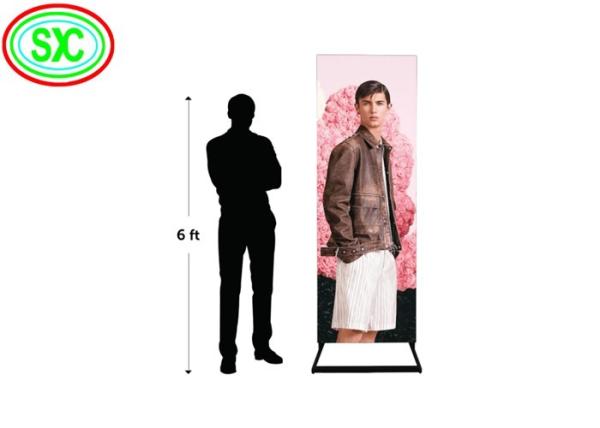 Matériau de panneau d'aluminium afficheur LED P2.5mm 1R1G1B pour la promotion de votre entreprise