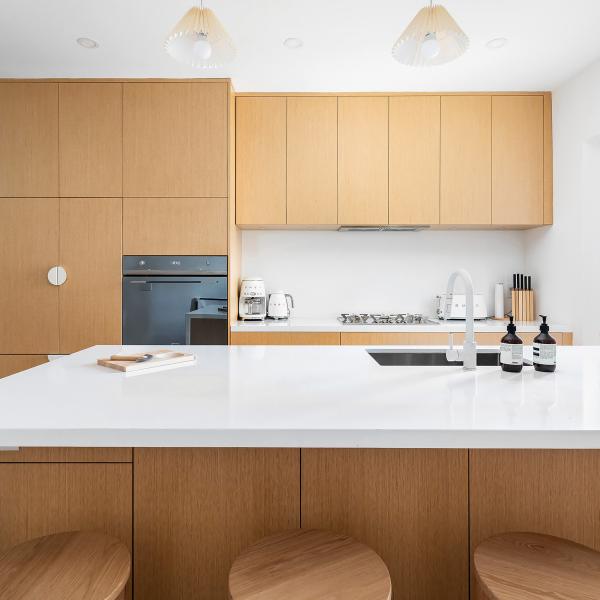 Custom 3D Automatic Wood Veneer Kitchen Cabinet Intergated Handle