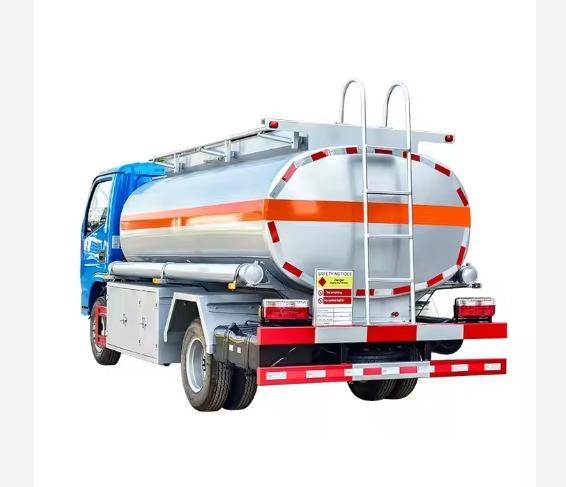 Right Drive Heavy Duty Carbon Steel Tank Truck 4x2 Oil Refuelling Truck 1-10T Capacity