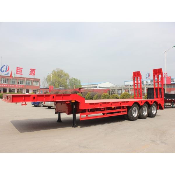 El tren de aterrizaje estándar de 60 metros cúbicos, el tractor lateral hidráulico, el tirador, el semirremolque