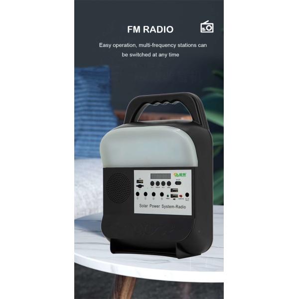 На открытом воздухе располагаясь лагерем солнечное освещая перемещение RV лампы факела варя небольшую портативную машинку