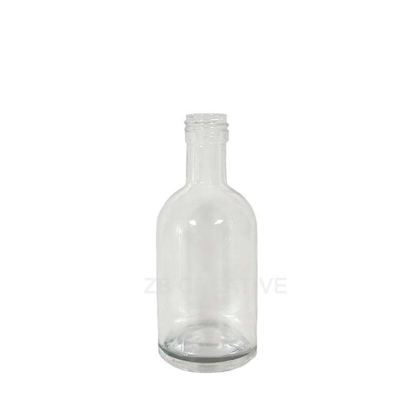Customized Logo Clear Glass Liquor Bottles Featuring Customization Labels Suitable for Beverage Packaging and Branding