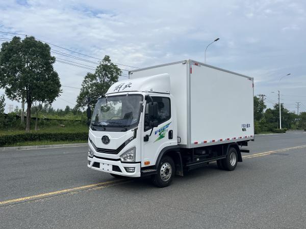 4x2 10T Medium Refrigerator Truck Faw to Russia Transport Vegetable Freezer Small Refrigerator Van Truck Engine Capacity 4L
