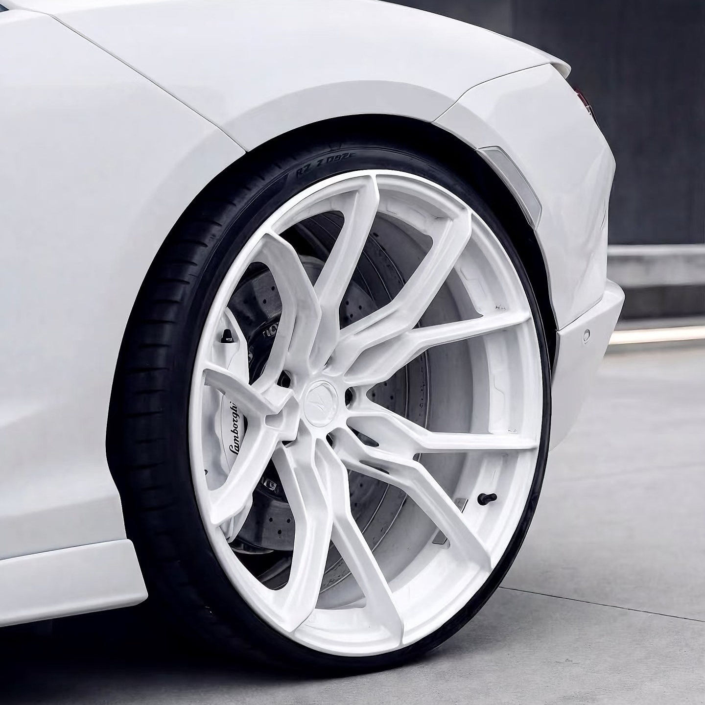 Bestselling Forged Pure White Wheels in Sizes 18, 19, -24 Inches, Compatible with BMW, Audi, Mercedes-Benz and Cadillac