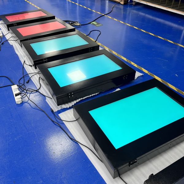 32 Inch 1920x1080 HD Outdoor LCD Display with 50000~100000hours Lifespan for Digital Signage