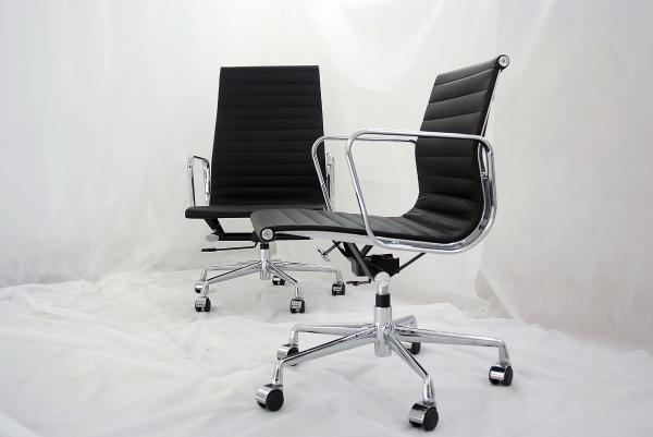 Sleek Modern Classic Office Chair With Durable Chrome Metal Frame / Base