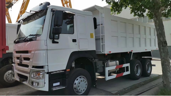 Sinotruk Howo Truck 6x4 Dump Truck 371hp Euro 3 with Dimensions L x W x H mm 8614