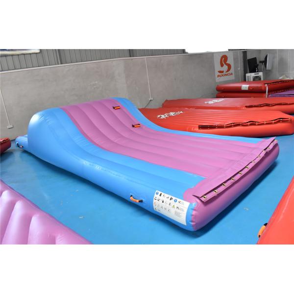 Glissière d'eau de flottement gonflable