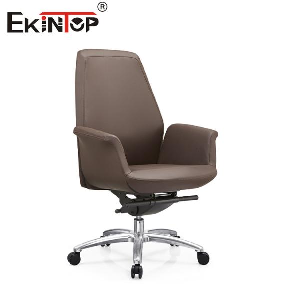 Расслабься в роскошном кожаном кресле для отдыха