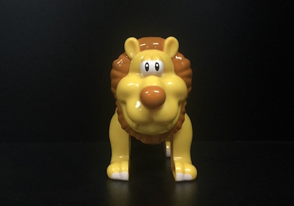 ABS Material Plastic Animal Figures , Lion Figure Toy With An Blue Pencil