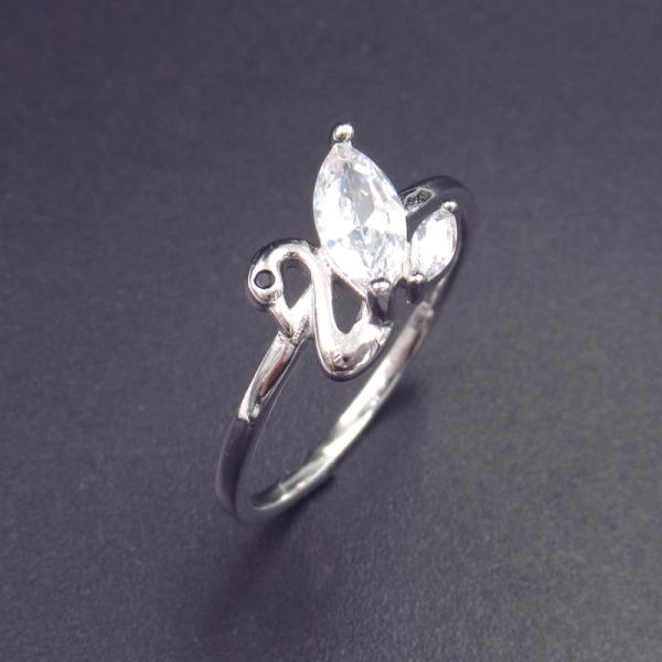 Simple Main Like Diamond Stone Wedding Rings Quadrilateral Shape