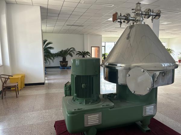 A correia de aço inoxidável do separador de óleo do disco conduz o centrifugador automático da descarga da escória para a farmácia