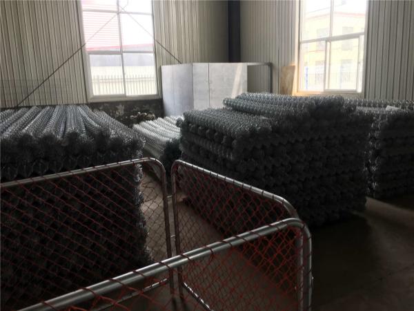 chain link temporary construction fence panels 6FT X 10F Mesh 2 3/8  x 2 3/8 ( 60mm x 60mm ) x 12 gauge wire