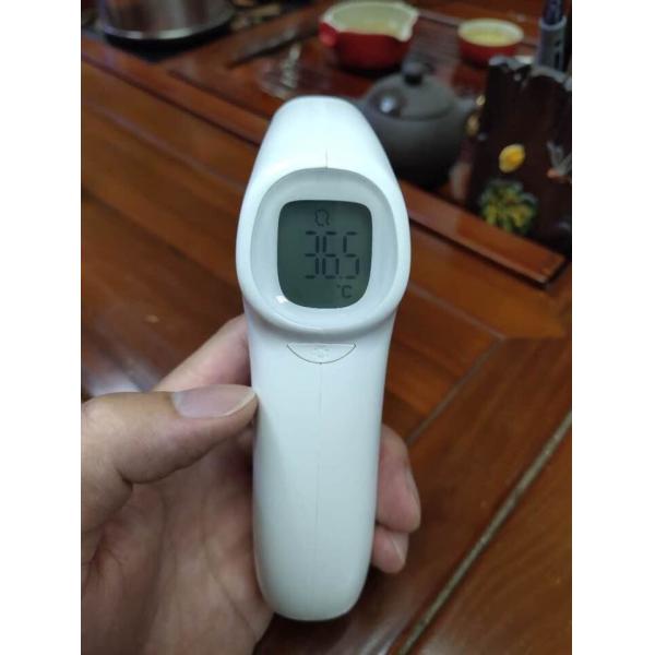 Plastic Digital Infrared Forehead Thermometer , Non Contact Infrared Thermometer For Body Temperature