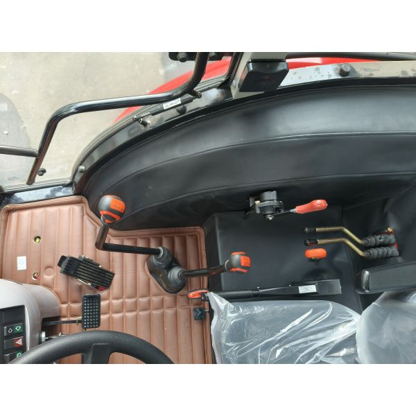 Large tractors, farm tractors / Dongfeng Red engine tractors, high-performance low-price tractorsFarm machinery export、Wheeled tractor for sale