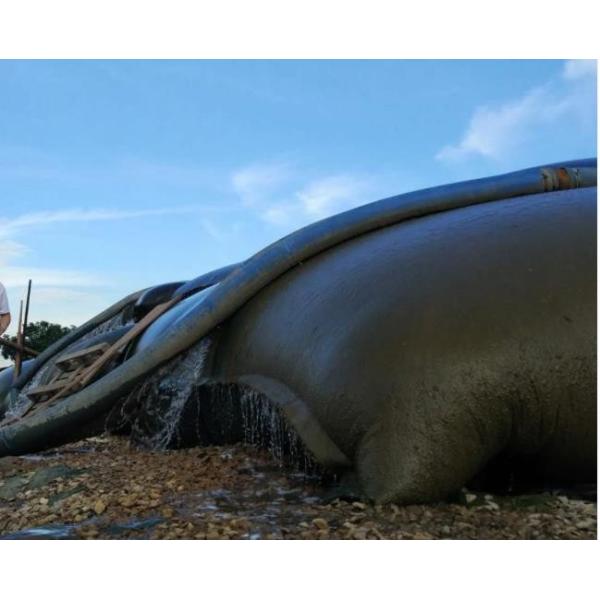 El geotubo reutilizable empaqueta el terraplén marino y la orilla del río para la playa