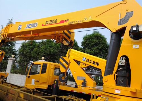 Hydraulic 12 ton Cargo Lorry-Mounted Crane With Telescopic Boom