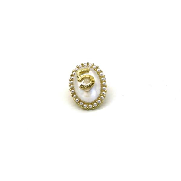 Alloy Plated Gold Oval Cufflinks , White Pearl Cufflinks For Shirt ODM