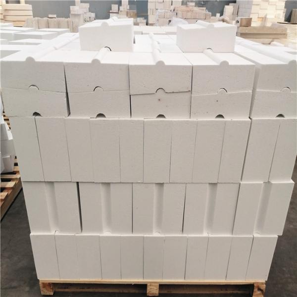 Briques réfractaires de corindon mullite de taille personnalisée pour haut four à haute température