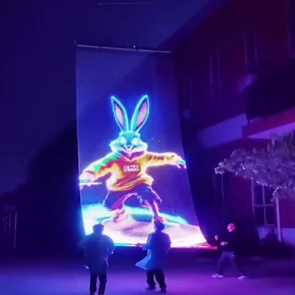 ドローンマジックカーペットスクリーンLEDフィルムスクリーン付きフライングLEDディスプレイ、屋外広告用カスタマイズ可能、充電式