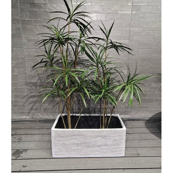 Maceteros Blancos Únicos con Anillos Apilados Horizontalmente para Proyectos de Jardinería y Paisajismo en Fibrocemento Rectangular