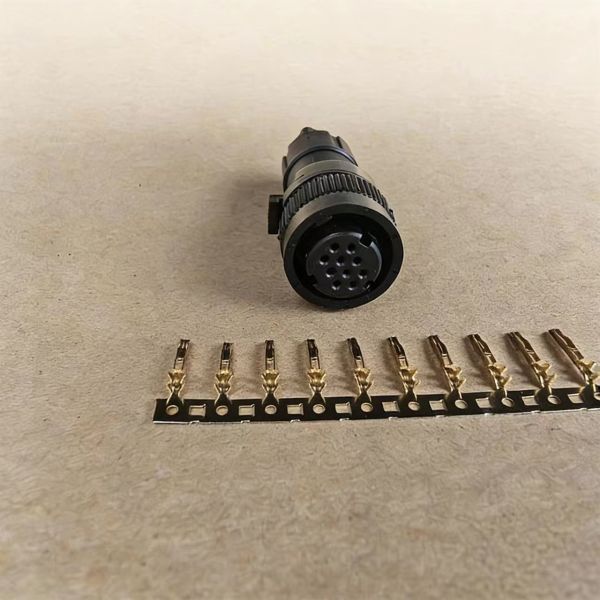 FANUC servo motor encoder 10-pin JAE 4-pin plug with brake connection JAE